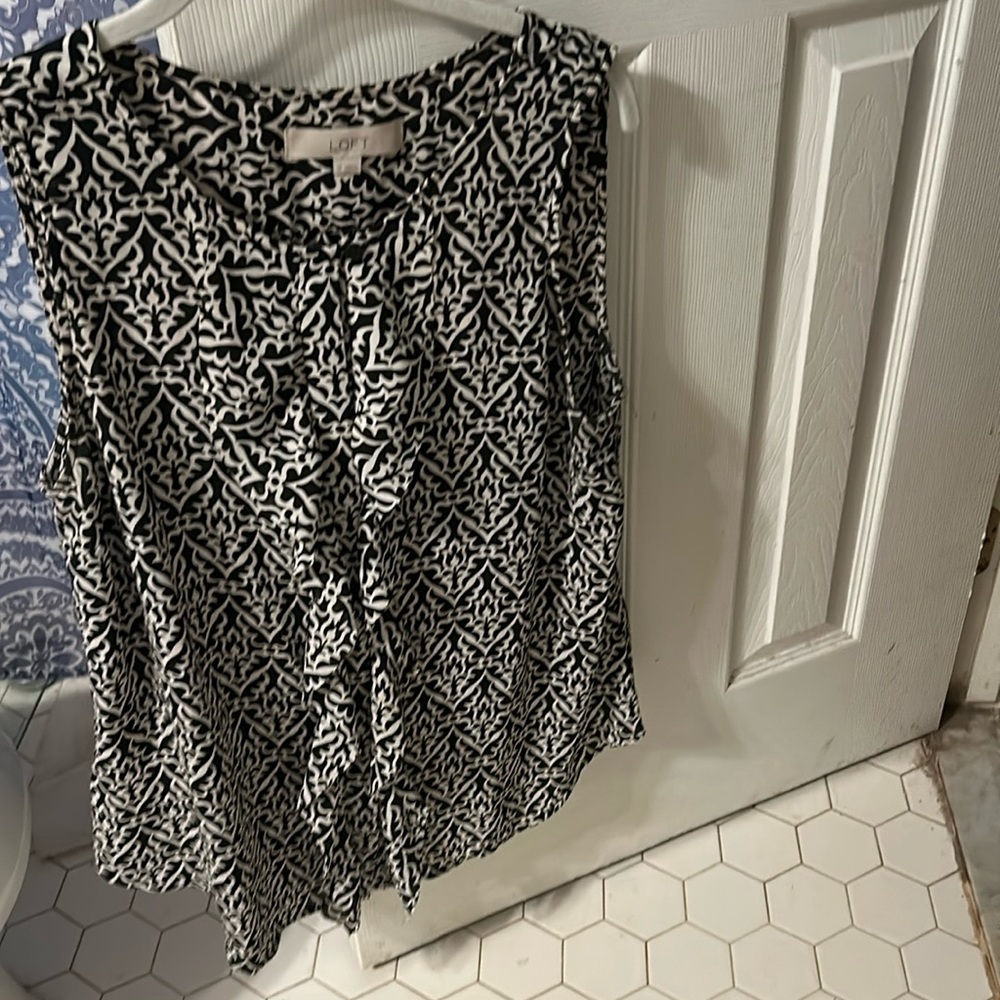 Black and white floral pattern work blous